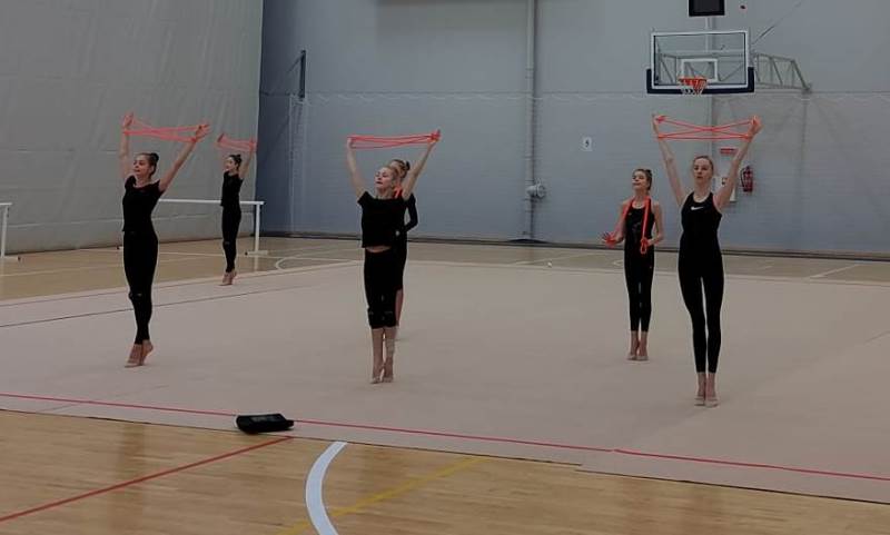 Meninės gimnastikos jaunimo rinktinės stovykla Druskininkuose